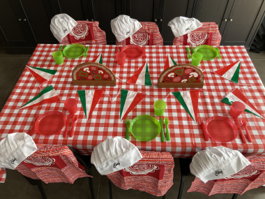 Pizzabakkers kleding inclusief tafeldecoratie